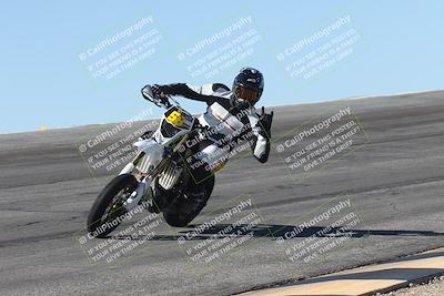 media/Oct-13-2025-Moto Forza (Mon) [[a66d839500]]/4-C Group/Session 2 (Bowl)/